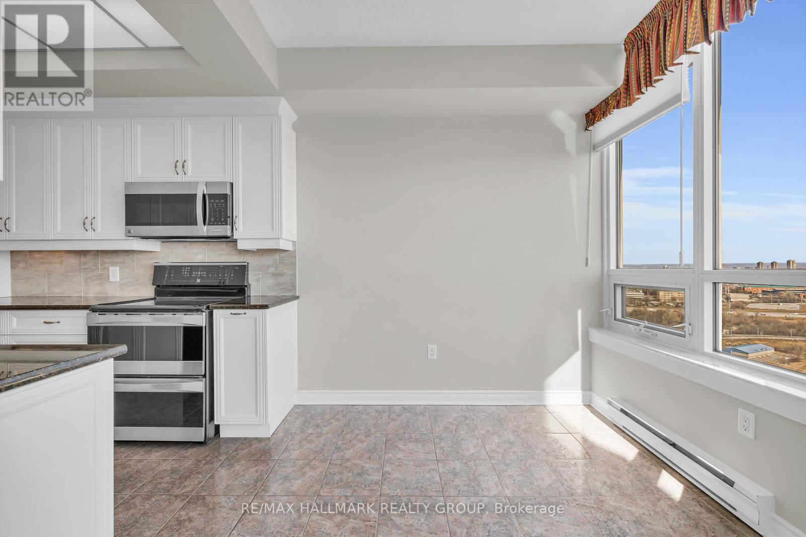 2403 - 1480 Riverside Drive, Ottawa, Ontario  K1G 5H2 - Photo 16 - X12943840