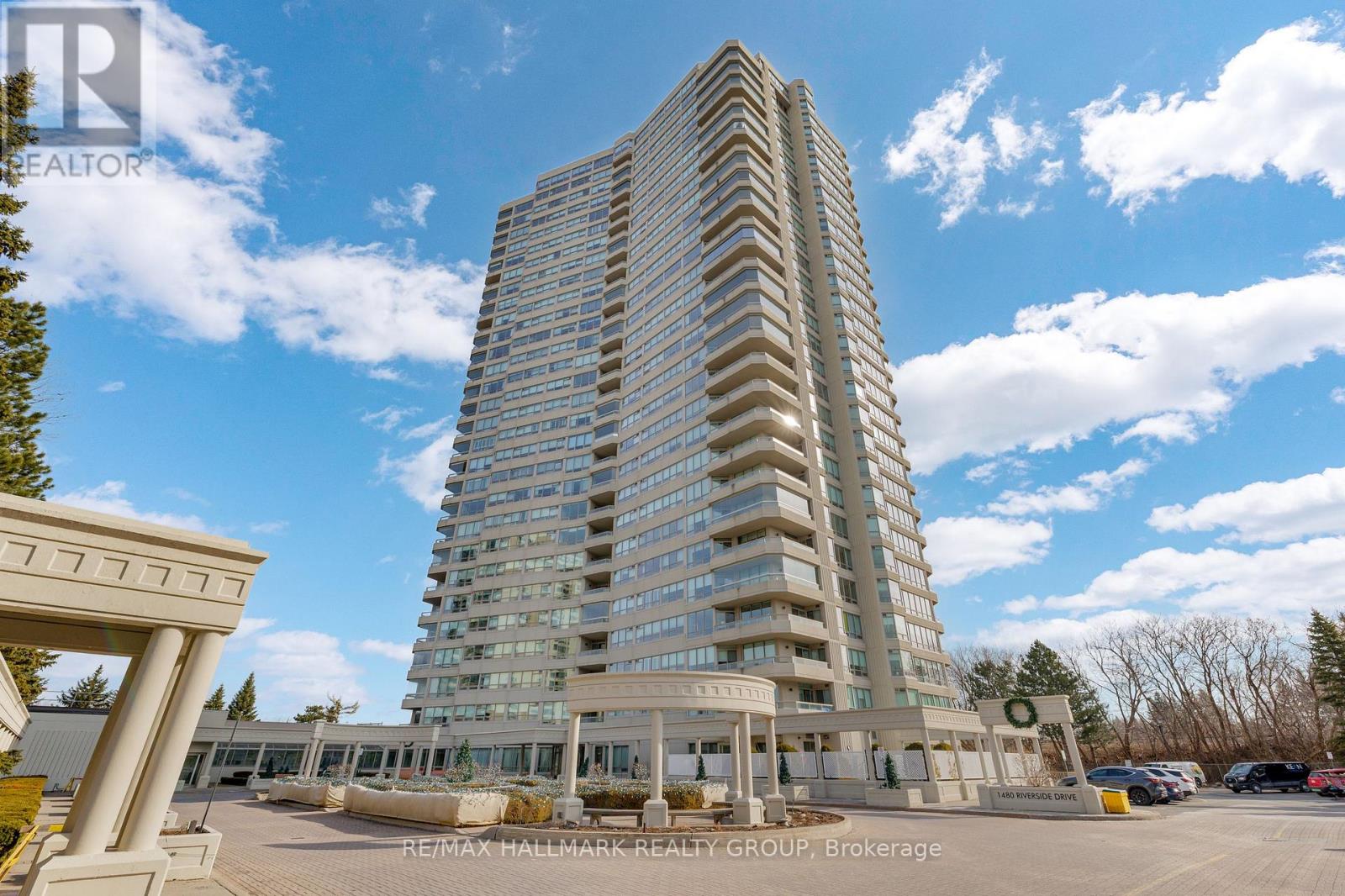 2403 - 1480 Riverside Drive, Ottawa, Ontario  K1G 5H2 - Photo 2 - X12943840