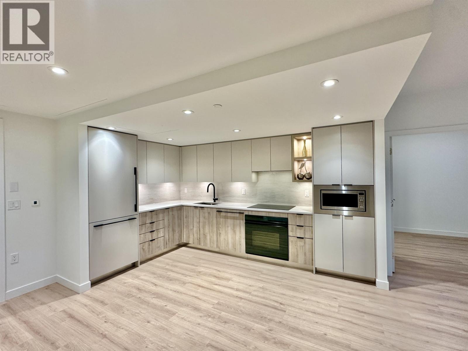 501 755 Harbourside Drive, North Vancouver, British Columbia  V7P 0G1 - Photo 2 - R3105807