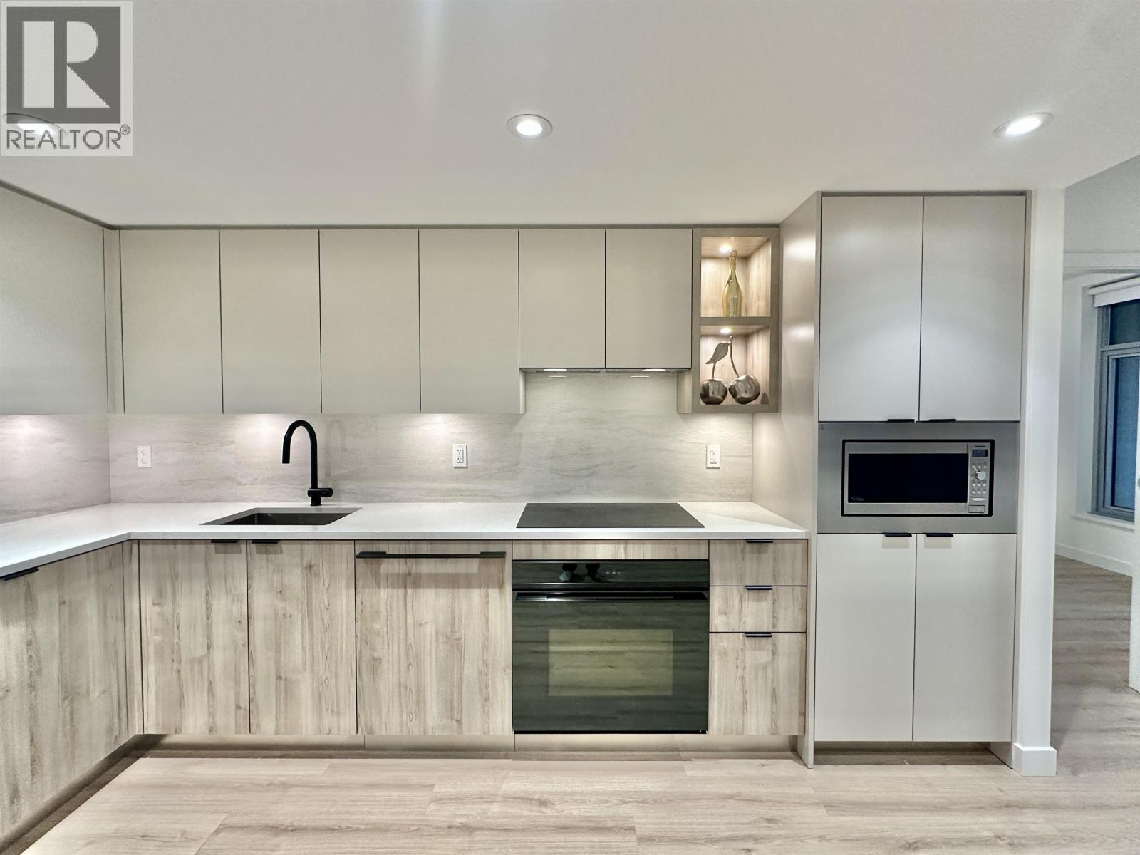 501 755 Harbourside Drive, North Vancouver, British Columbia  V7P 0G1 - Photo 3 - R3105807