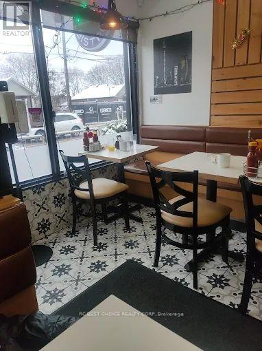 384 Royal York Road, Toronto, Ontario  M8Y 2R3 - Photo 6 - W12790560