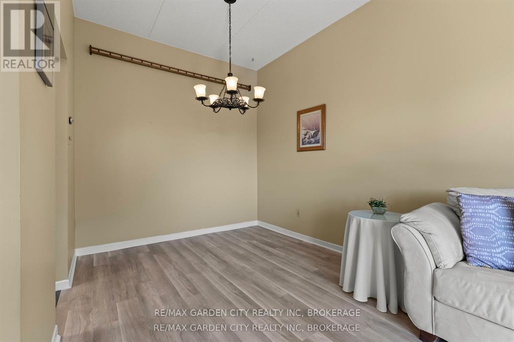 517 - 196 Scott Street, St. Catharines, Ontario  L2N 5T2 - Photo 10 - X12944072