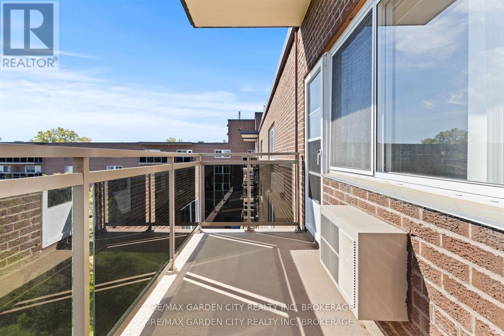 517 - 196 Scott Street, St. Catharines, Ontario  L2N 5T2 - Photo 18 - X12944072