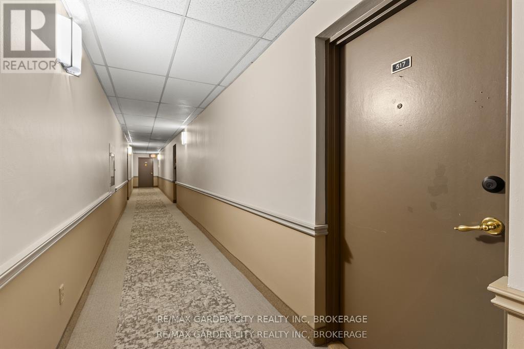 517 - 196 Scott Street, St. Catharines, Ontario  L2N 5T2 - Photo 3 - X12944072
