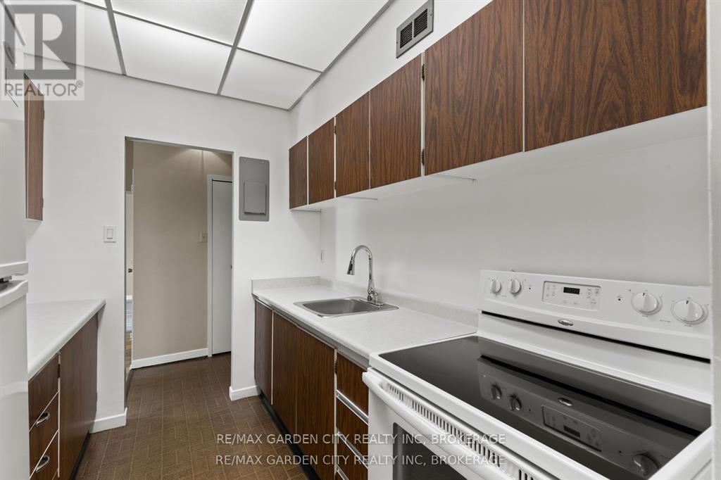 517 - 196 Scott Street, St. Catharines, Ontario  L2N 5T2 - Photo 5 - X12944072