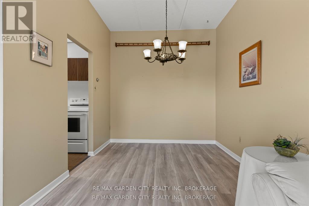 517 - 196 Scott Street, St. Catharines, Ontario  L2N 5T2 - Photo 9 - X12944072