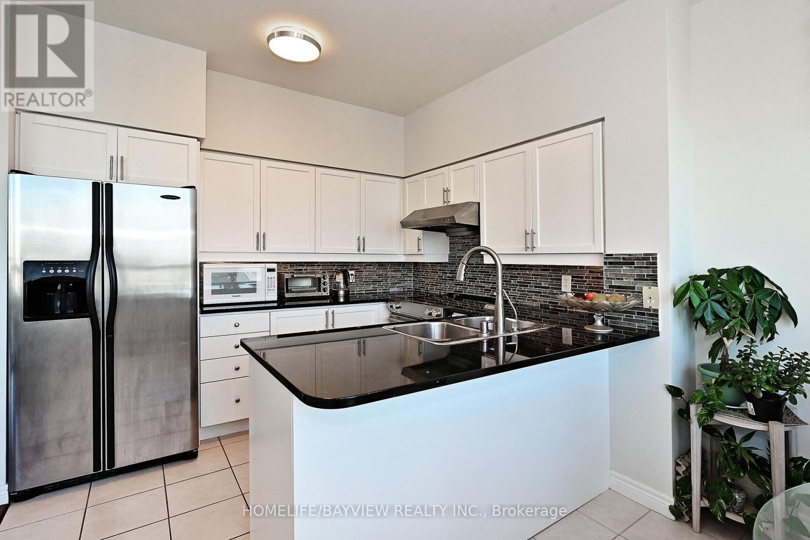 Ph 202 - 23 Hollywood Avenue, Toronto, Ontario  M2N 7L8 - Photo 13 - C12943848