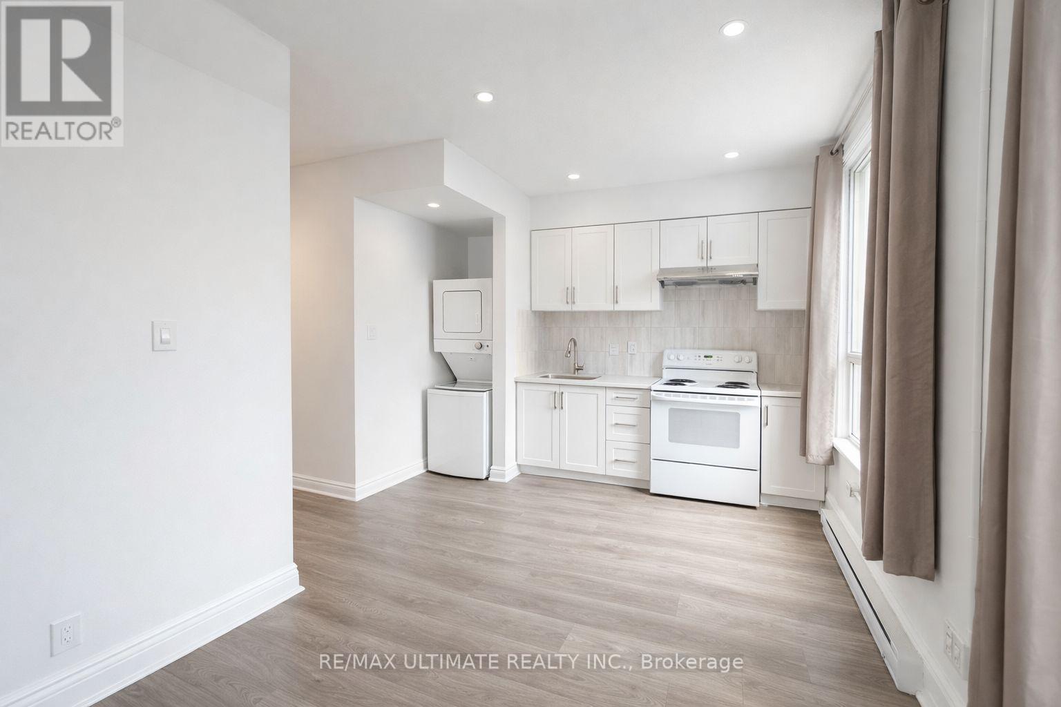 454 Bloor Street W, Toronto, Ontario  M5S 1X8 - Photo 11 - C12943872