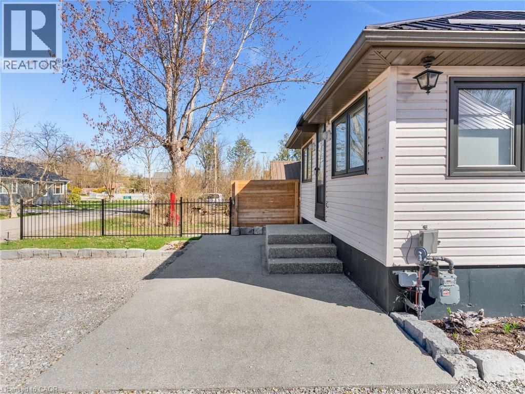 7 Park Street, Nanticoke, Ontario  N0A 1L0 - Photo 4 - 40816820