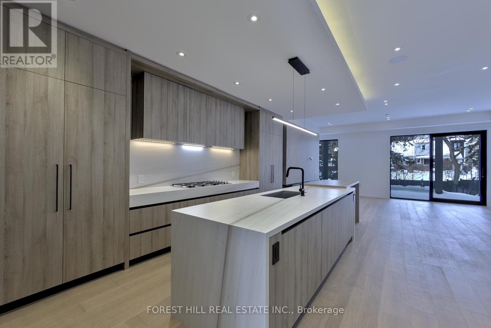 42 Cameron Avenue, Toronto, Ontario  M2N 1E1 - Photo 12 - C12943920