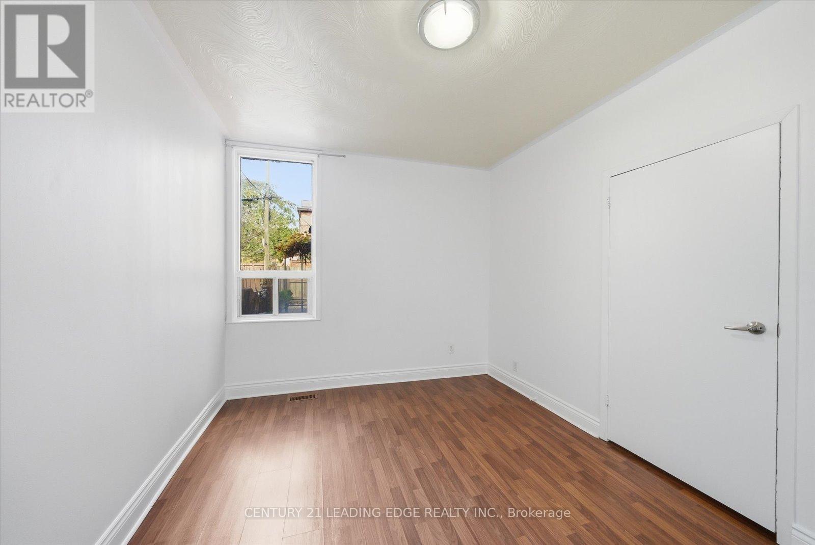 30 Ulster Street, Toronto, Ontario  M5S 1E3 - Photo 11 - C12943968