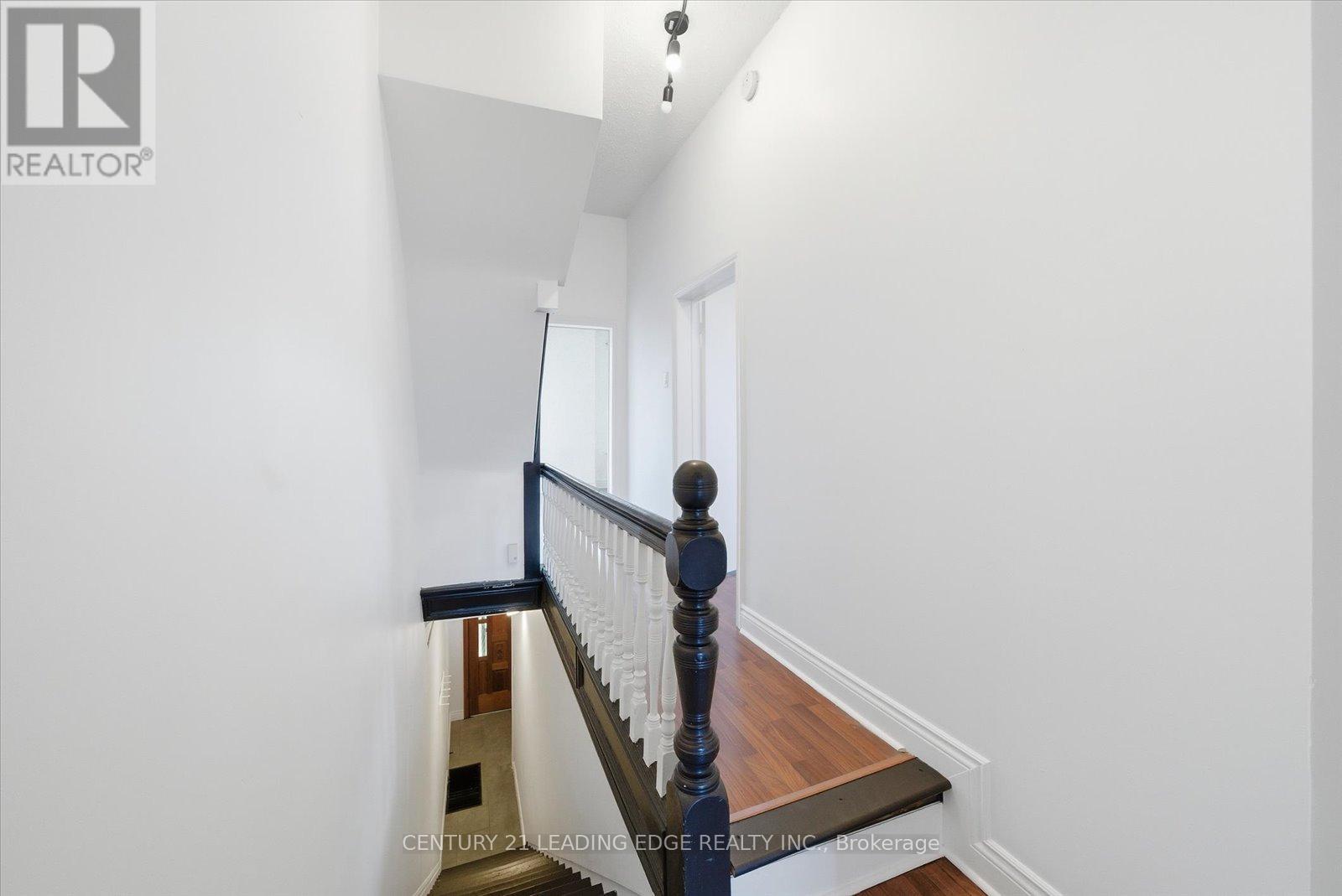 30 Ulster Street, Toronto, Ontario  M5S 1E3 - Photo 12 - C12943968