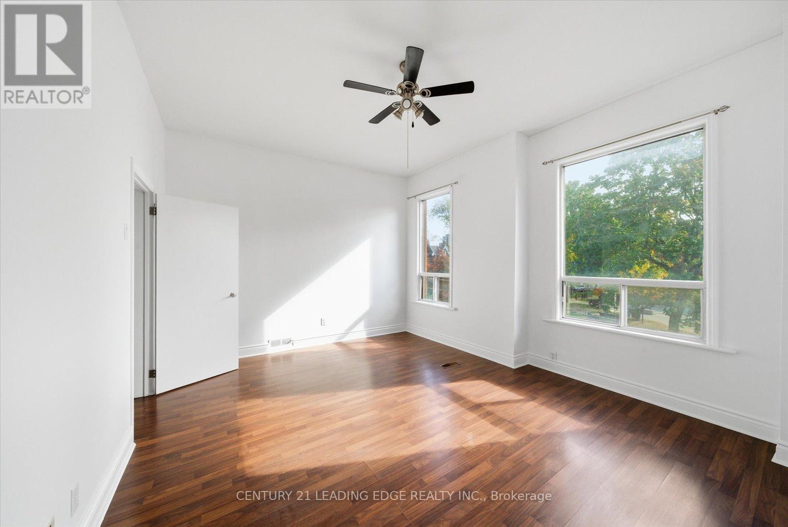 30 Ulster Street, Toronto, Ontario  M5S 1E3 - Photo 18 - C12943968