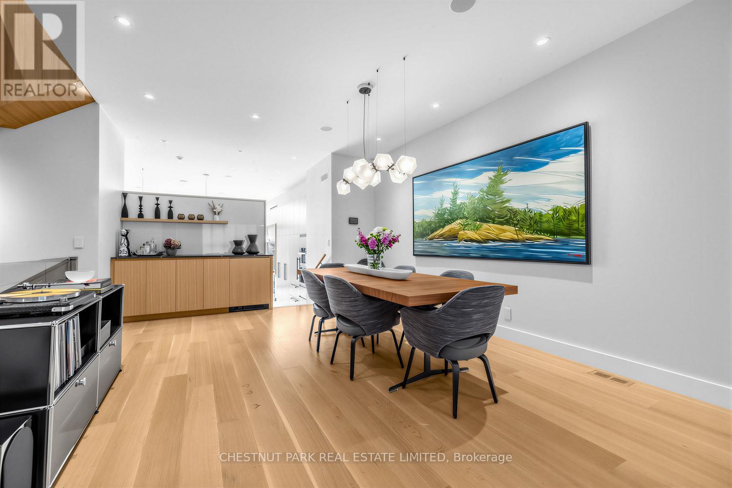 55 Farnham Avenue, Toronto, Ontario  M4V 1H6 - Photo 10 - C12943972