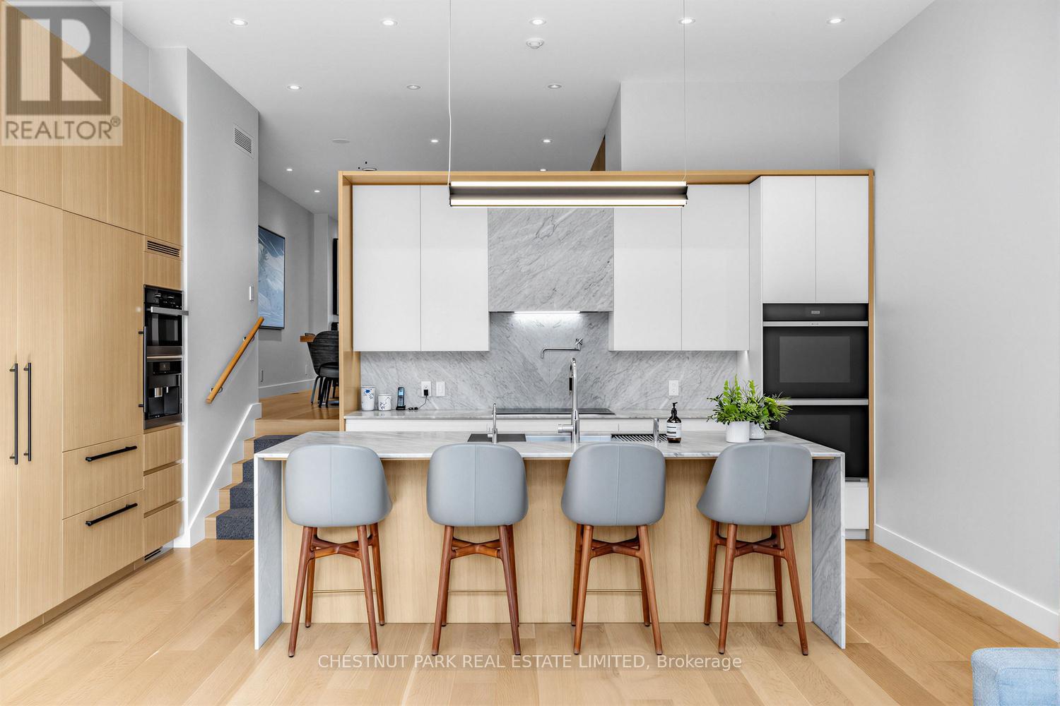 55 Farnham Avenue, Toronto, Ontario  M4V 1H6 - Photo 19 - C12943972