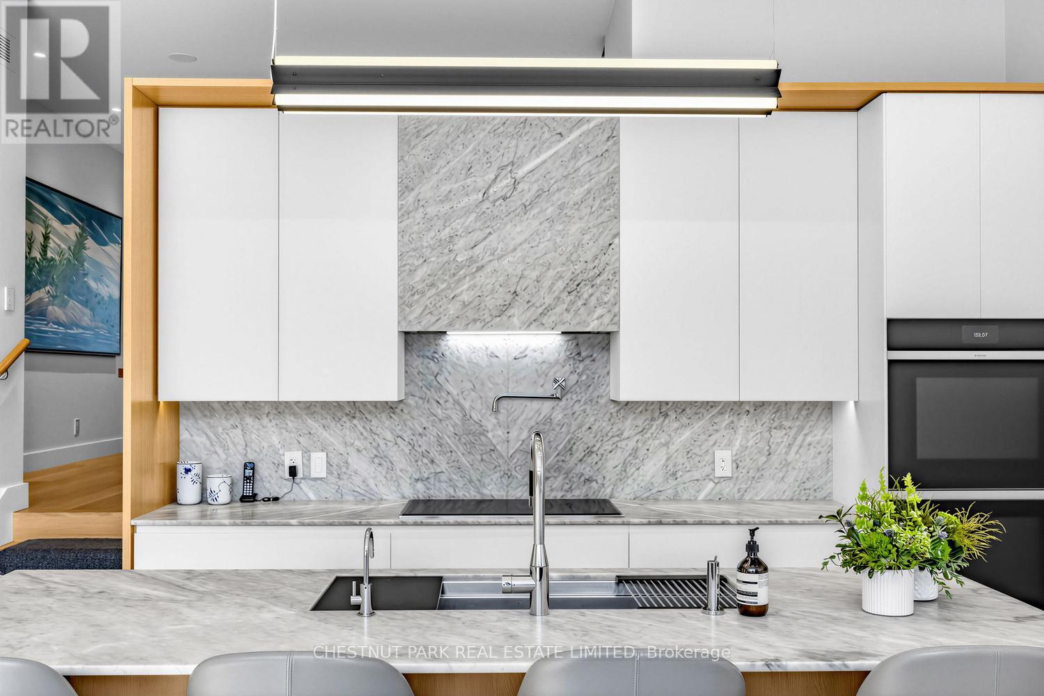 55 Farnham Avenue, Toronto, Ontario  M4V 1H6 - Photo 20 - C12943972