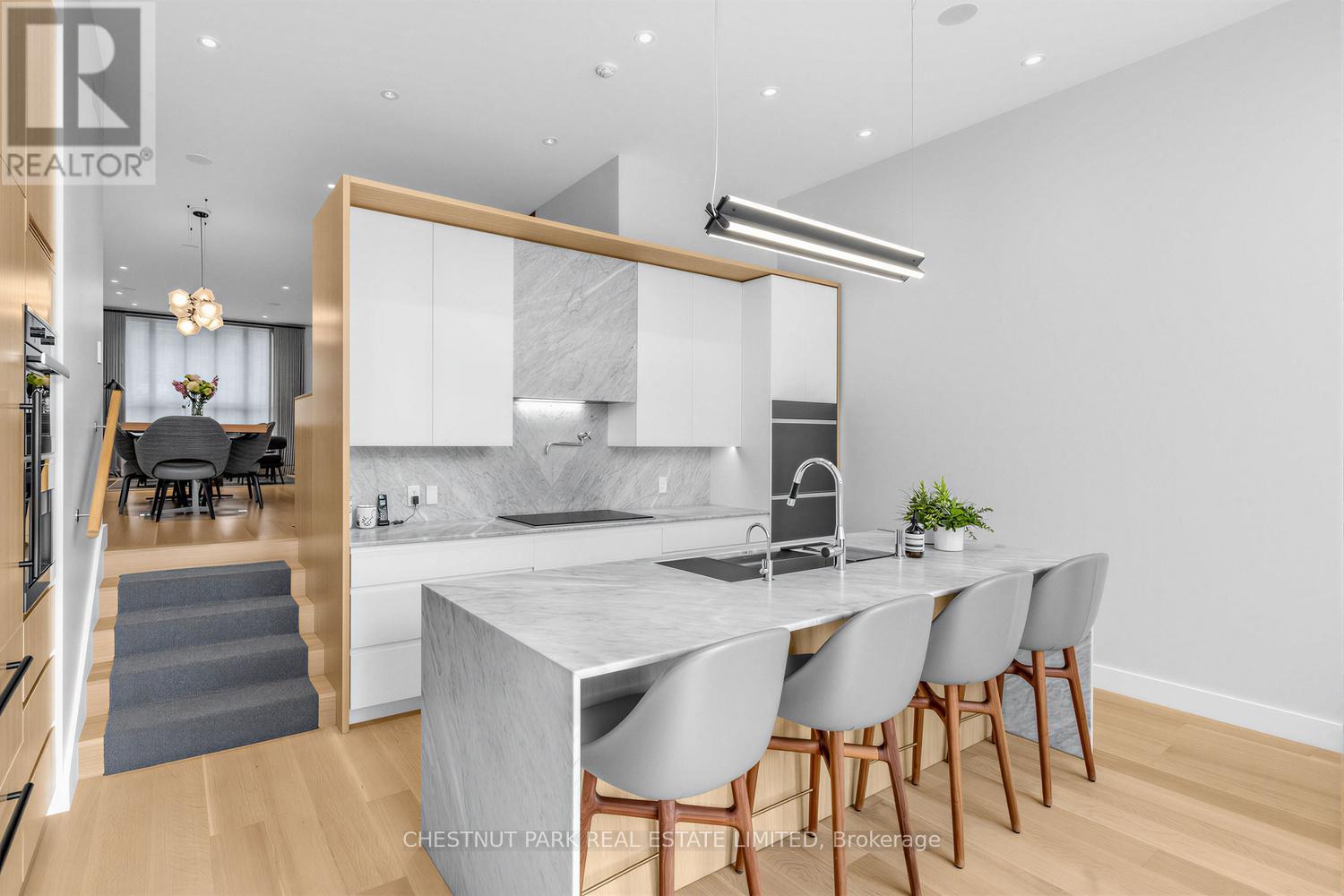 55 Farnham Avenue, Toronto, Ontario  M4V 1H6 - Photo 21 - C12943972