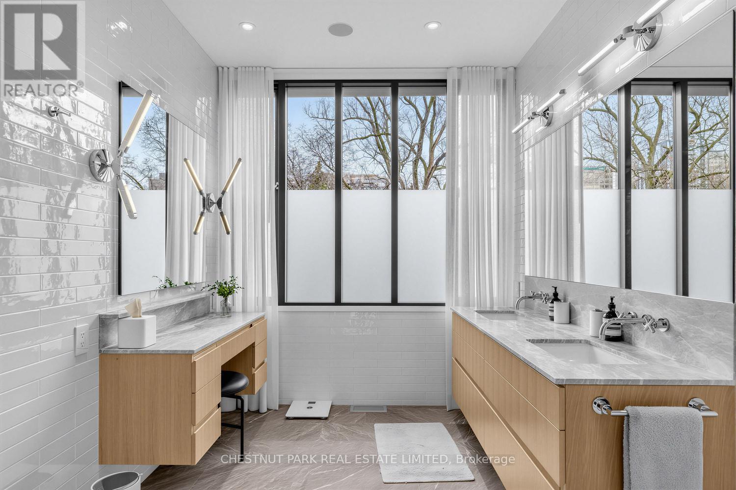 55 Farnham Avenue, Toronto, Ontario  M4V 1H6 - Photo 36 - C12943972