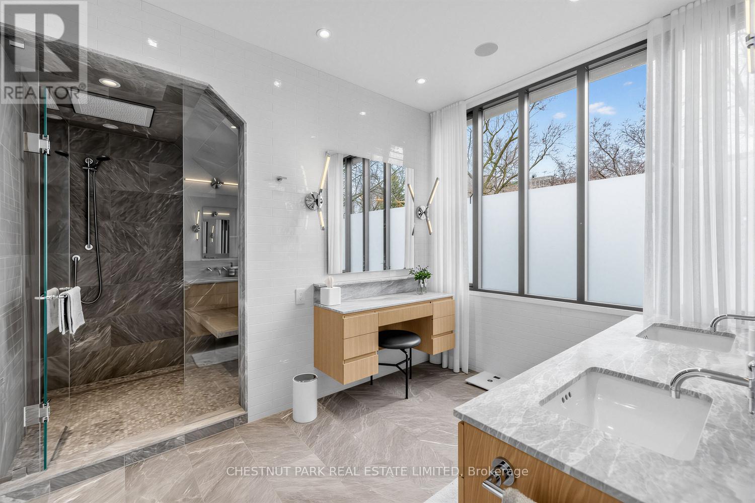 55 Farnham Avenue, Toronto, Ontario  M4V 1H6 - Photo 37 - C12943972