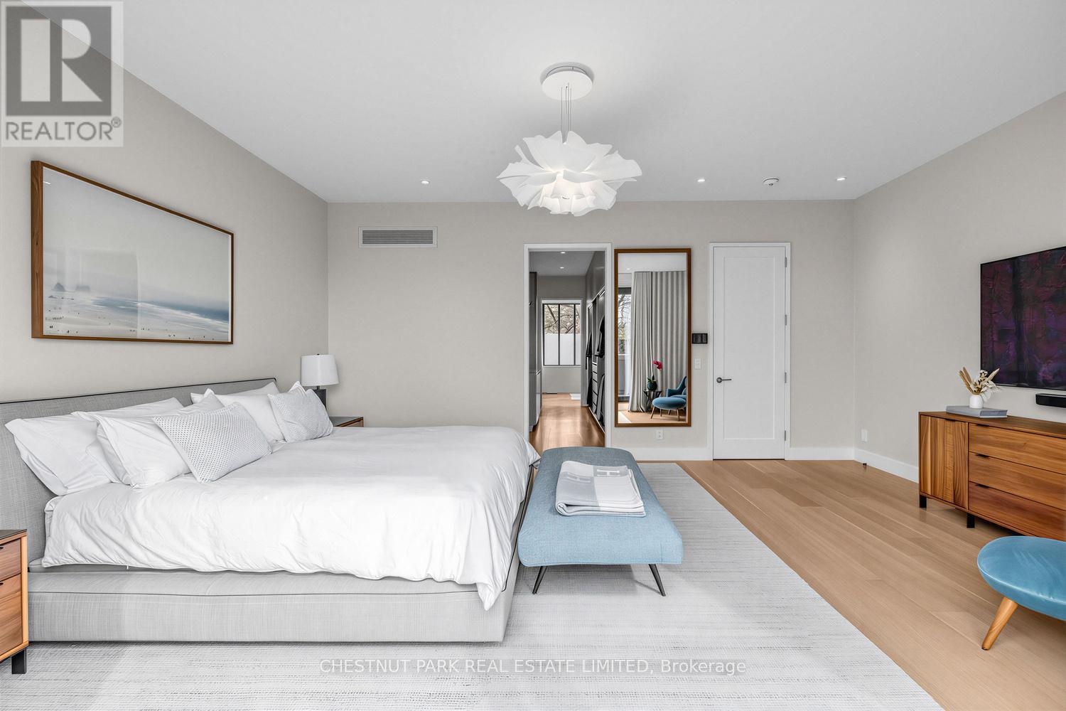 55 Farnham Avenue, Toronto, Ontario  M4V 1H6 - Photo 39 - C12943972