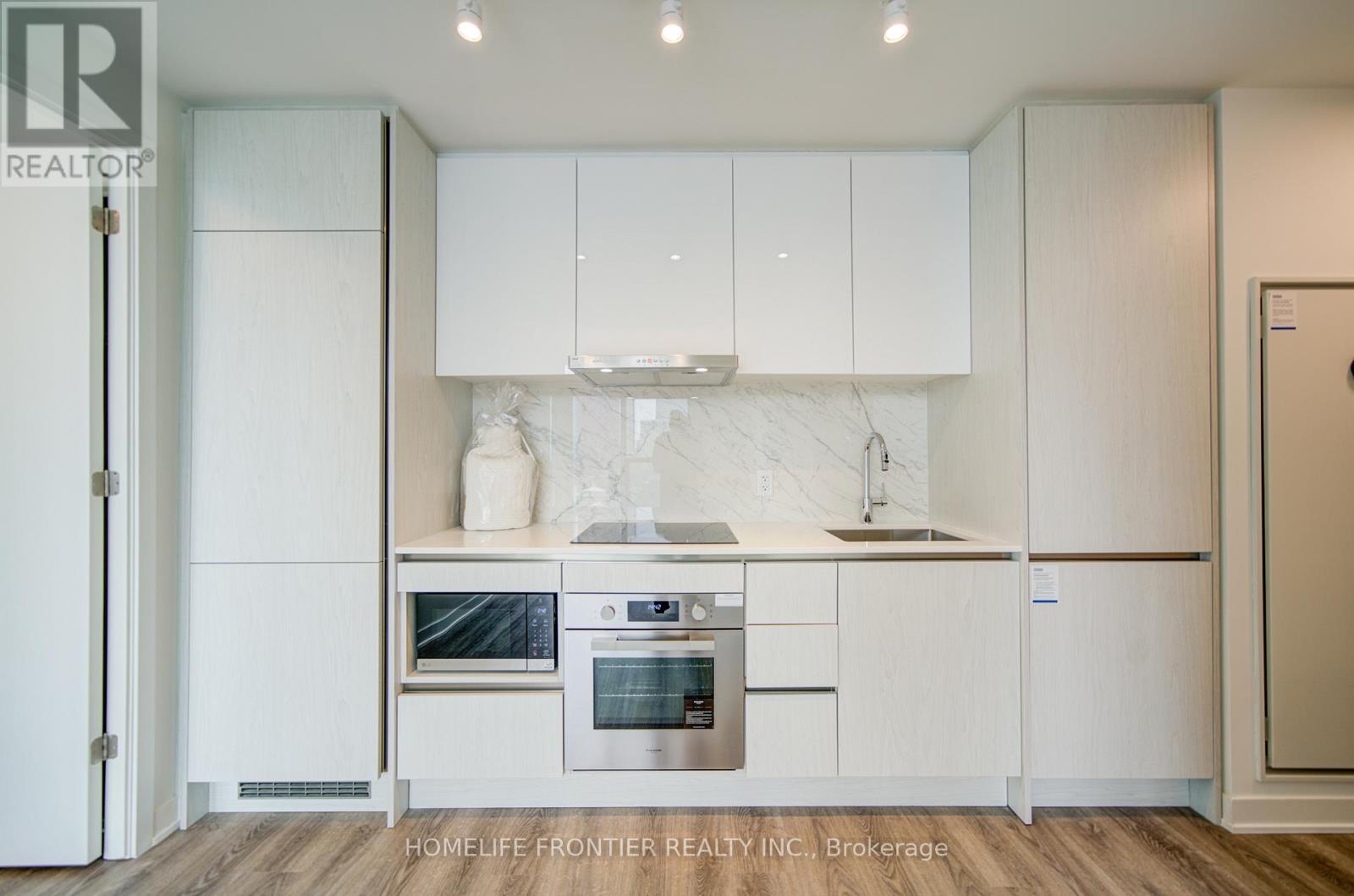 4212 - 180 Front Street N, Toronto, Ontario  M5A 0A9 - Photo 10 - C12943992