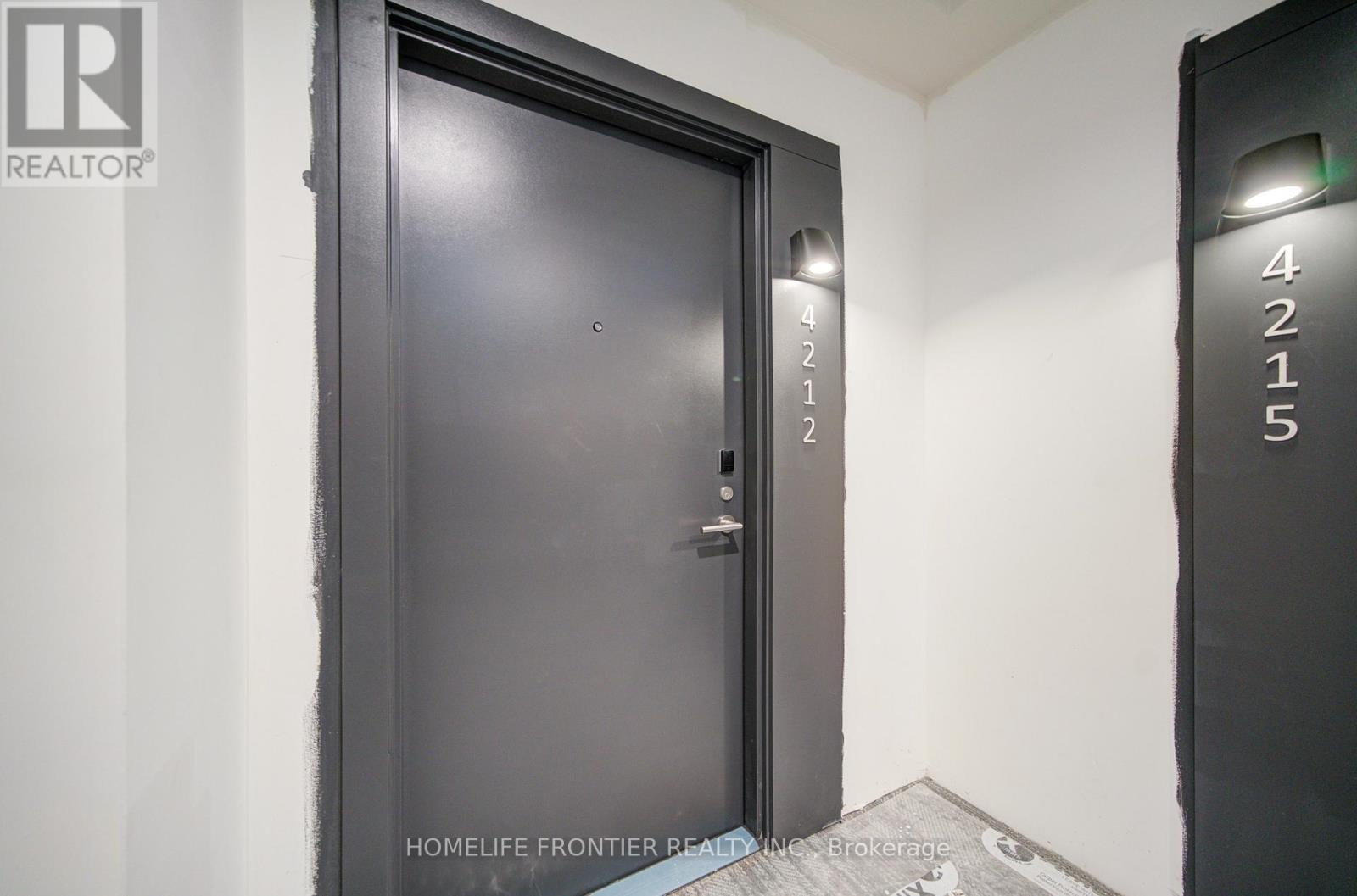 4212 - 180 Front Street N, Toronto, Ontario  M5A 0A9 - Photo 4 - C12943992