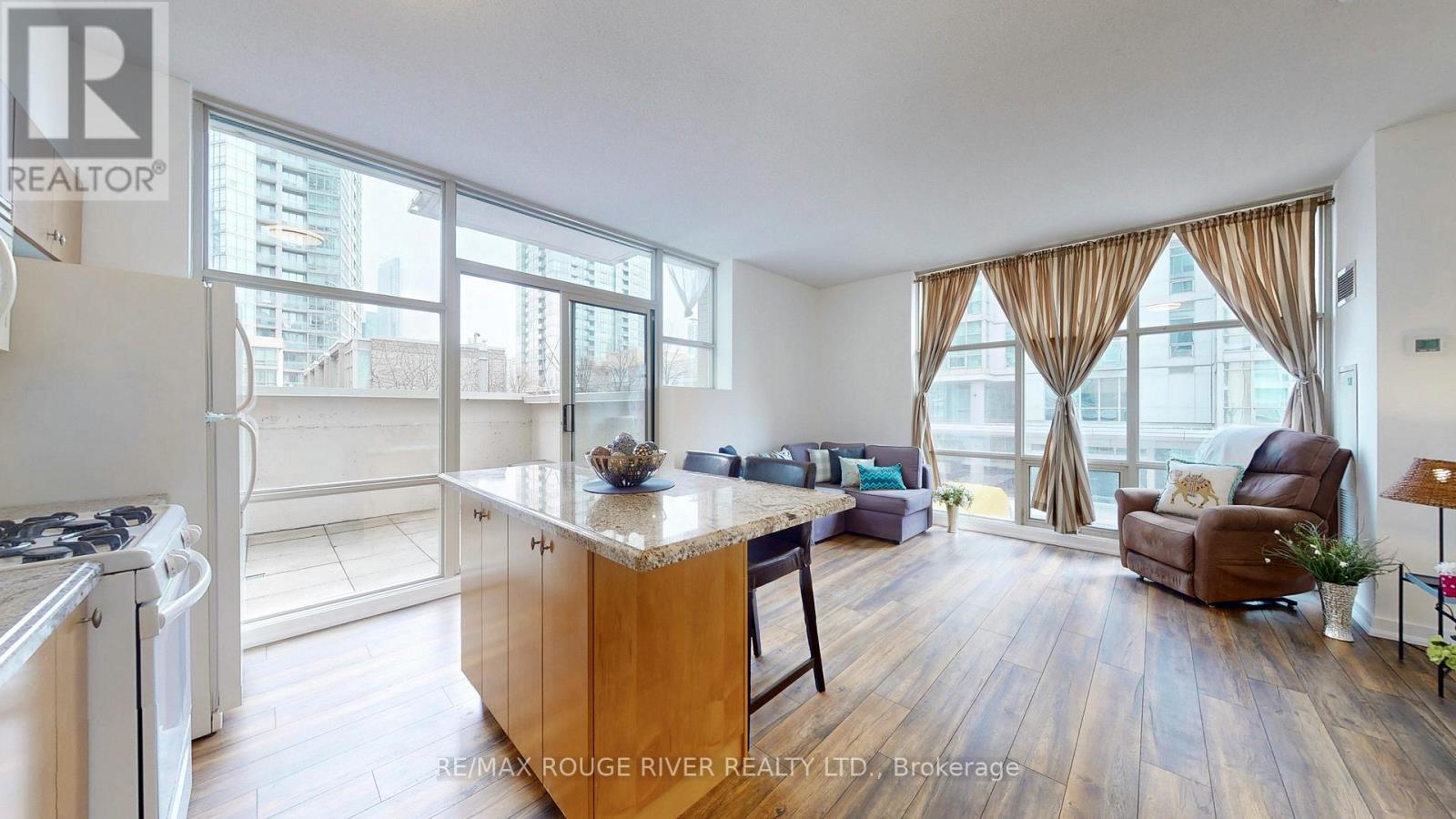 M03 - 9 Spadina Avenue, Toronto, Ontario  M5V 3V5 - Photo 13 - C12944000