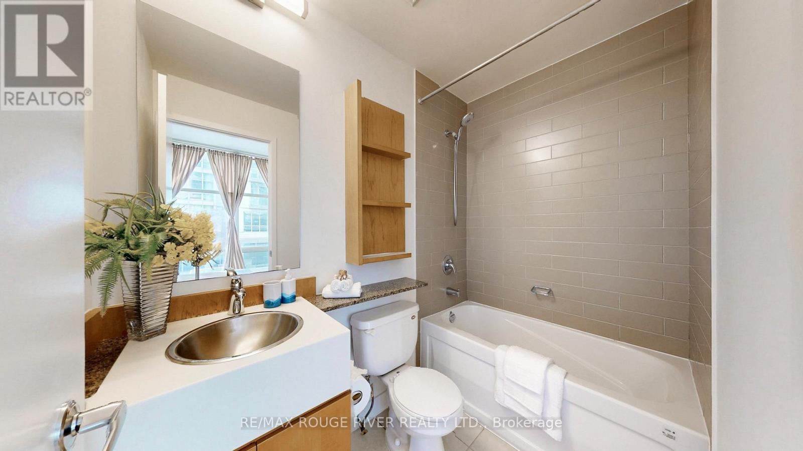 M03 - 9 Spadina Avenue, Toronto, Ontario  M5V 3V5 - Photo 18 - C12944000