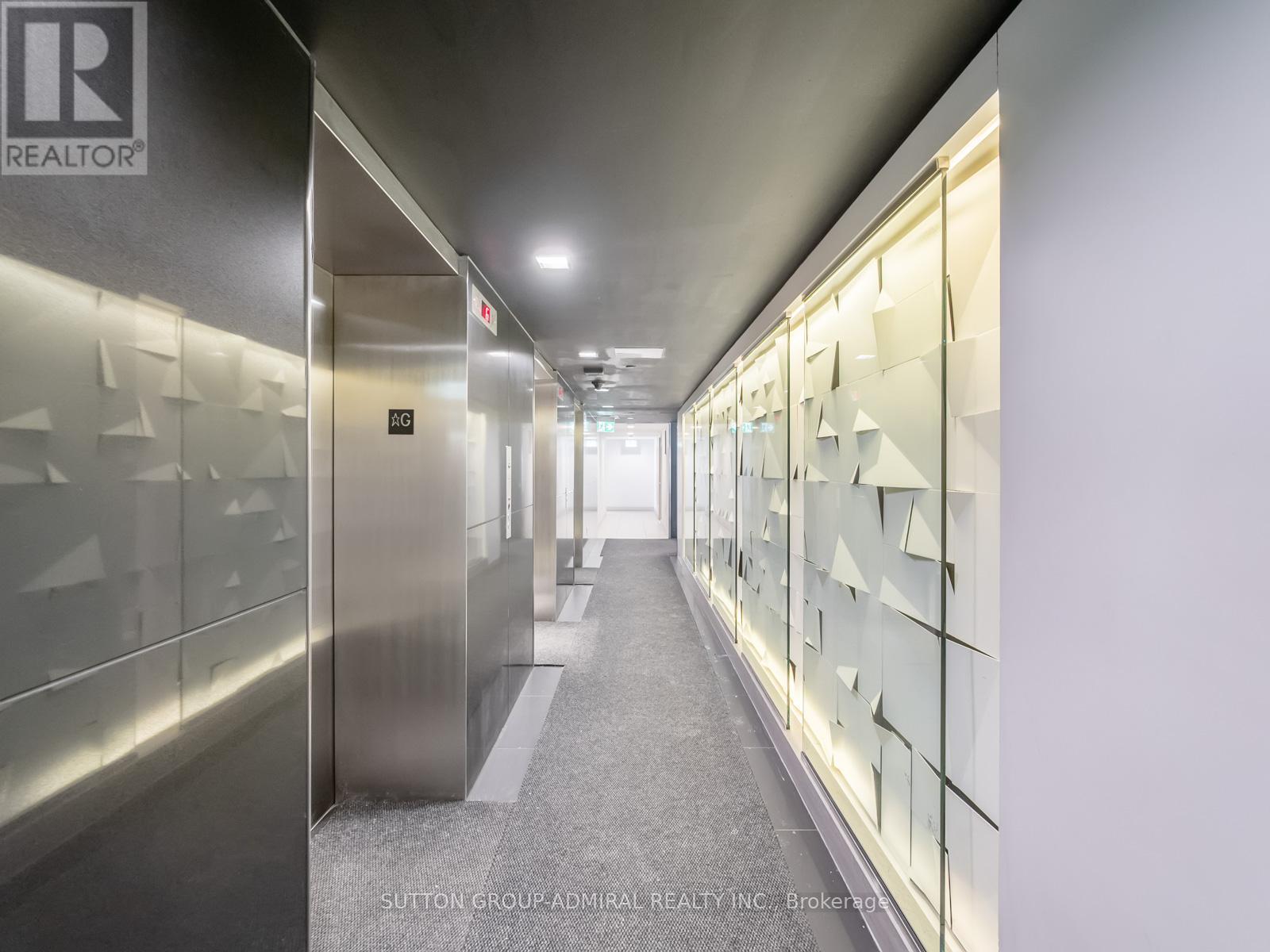 315 - 75 Queens Wharf Road, Toronto, Ontario  M5V 0J8 - Photo 4 - C12944012