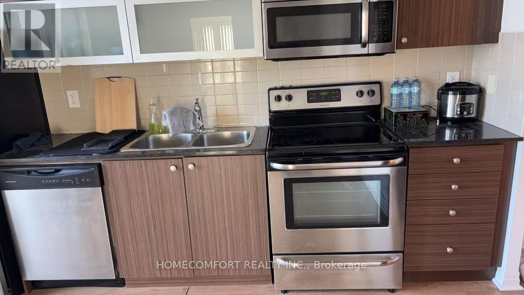 205 - 2015 SHEPPARD AVENUE E, Toronto, Ontario