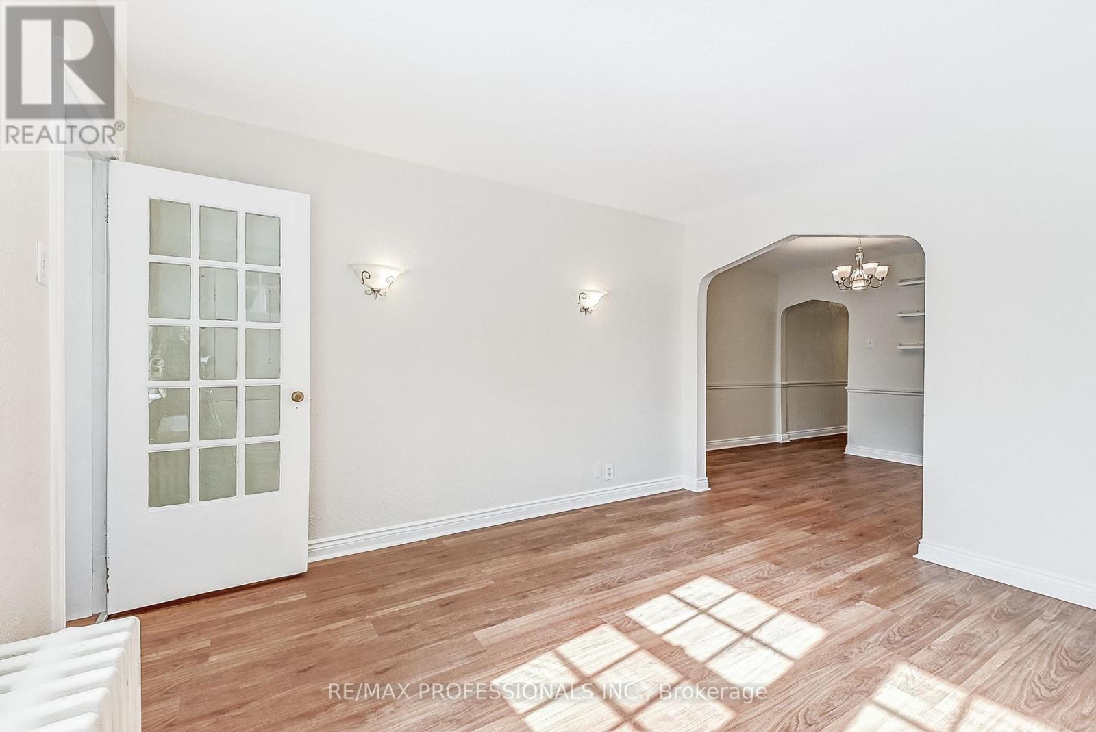 Main - 220 Millwood Road, Toronto, Ontario  M4S 1J7 - Photo 5 - C12944104