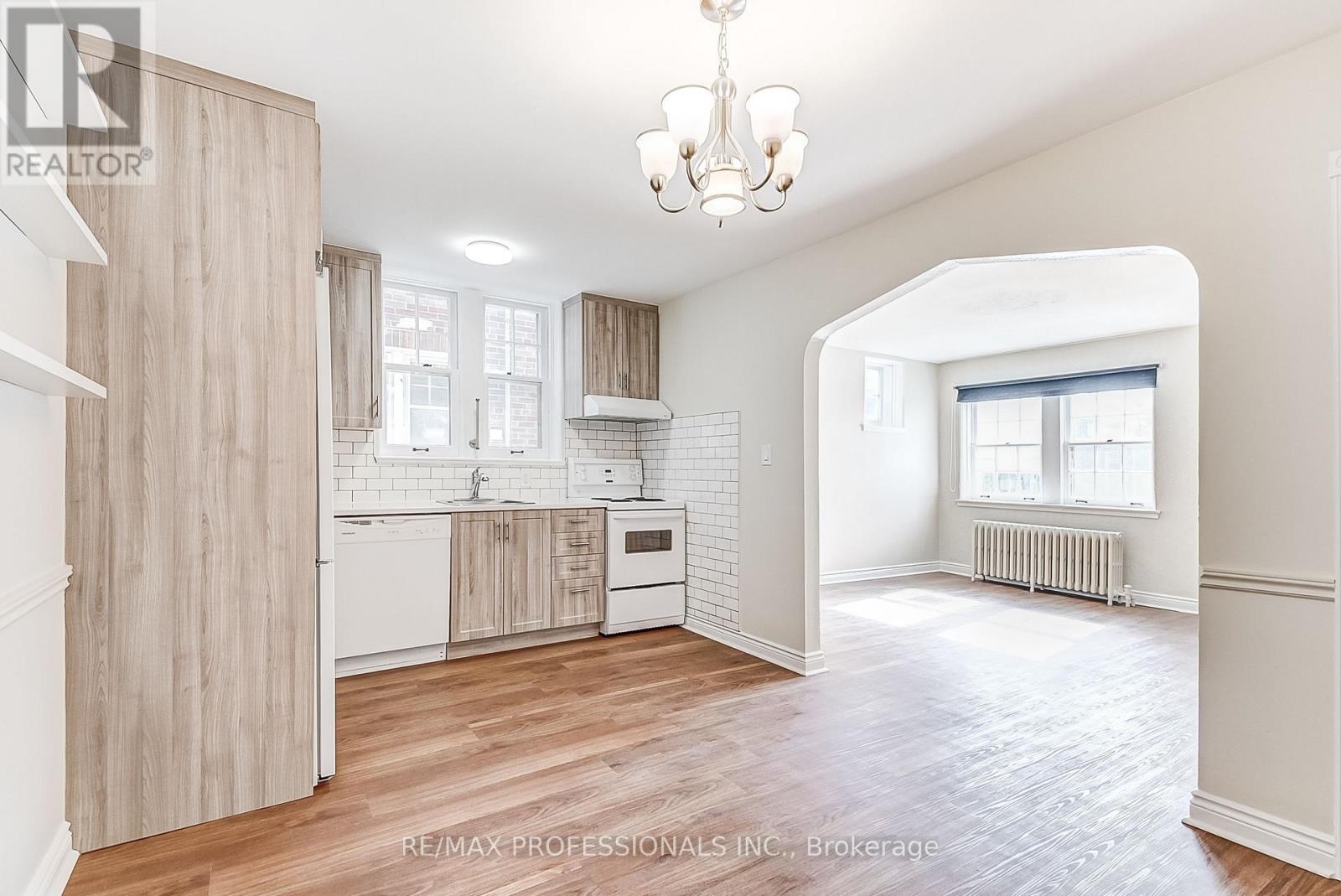 Main - 220 Millwood Road, Toronto, Ontario  M4S 1J7 - Photo 7 - C12944104