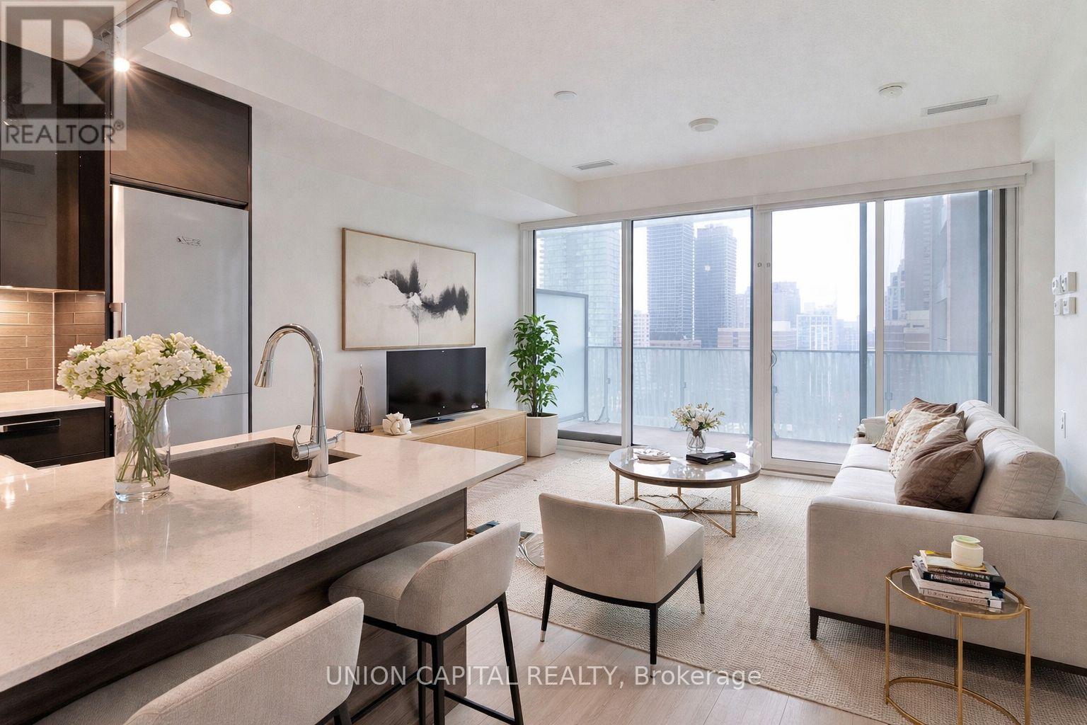 1805 - 42 CHARLES STREET E, Toronto, Ontario