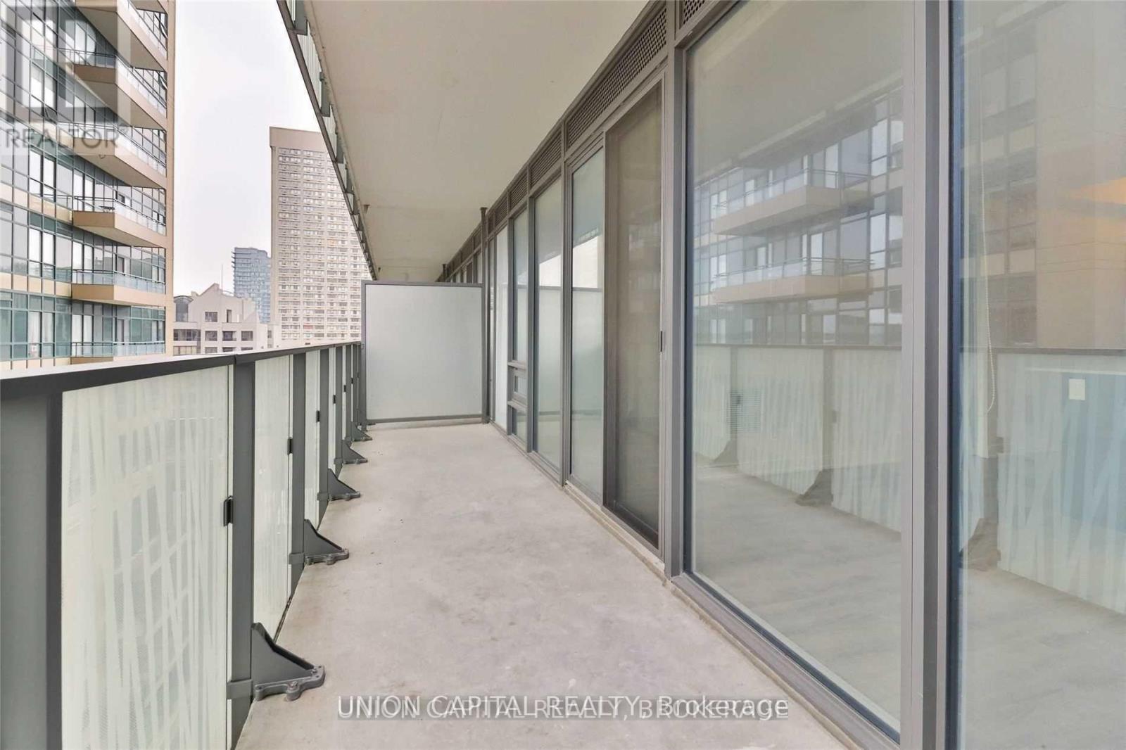 1805 - 42 Charles Street E, Toronto, Ontario  M4Y 1T4 - Photo 11 - C12944128