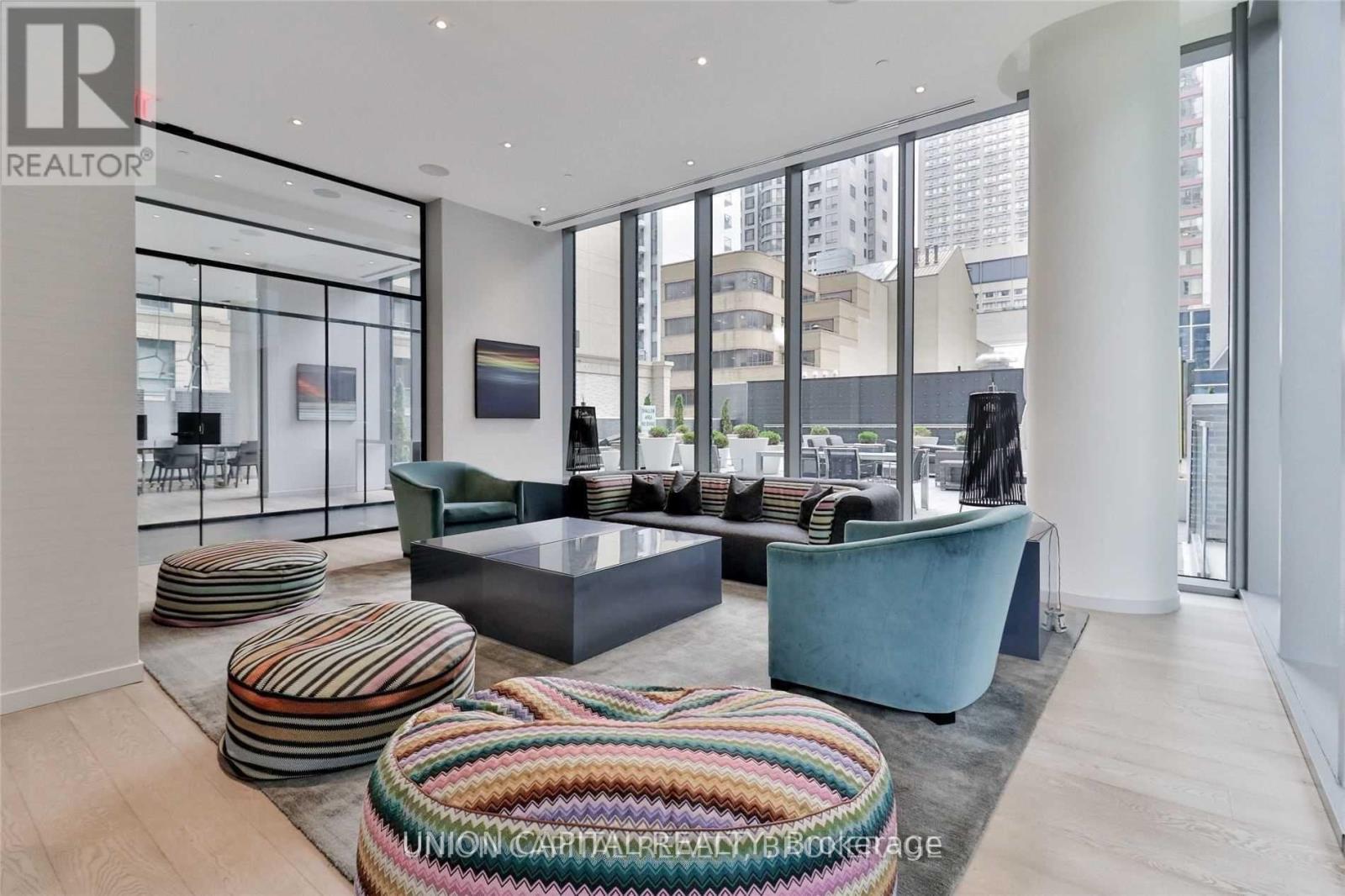 1805 - 42 Charles Street E, Toronto, Ontario  M4Y 1T4 - Photo 15 - C12944128