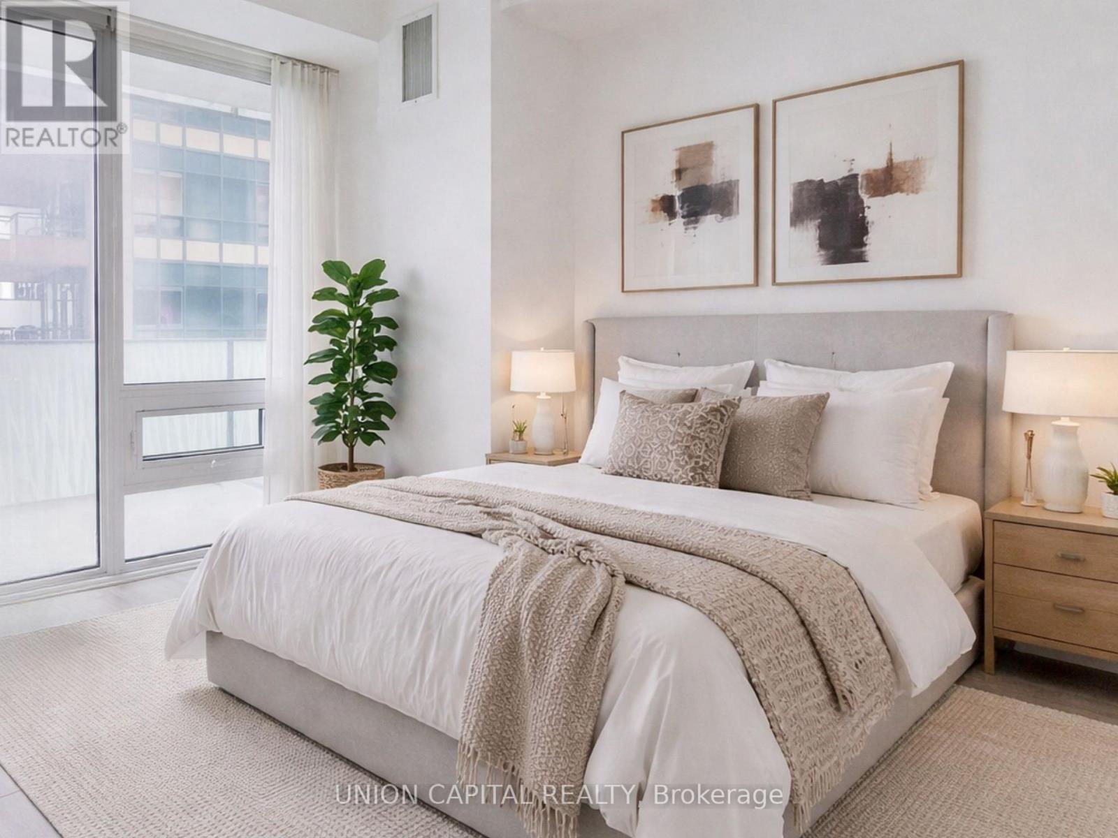 1805 - 42 Charles Street E, Toronto, Ontario  M4Y 1T4 - Photo 3 - C12944128