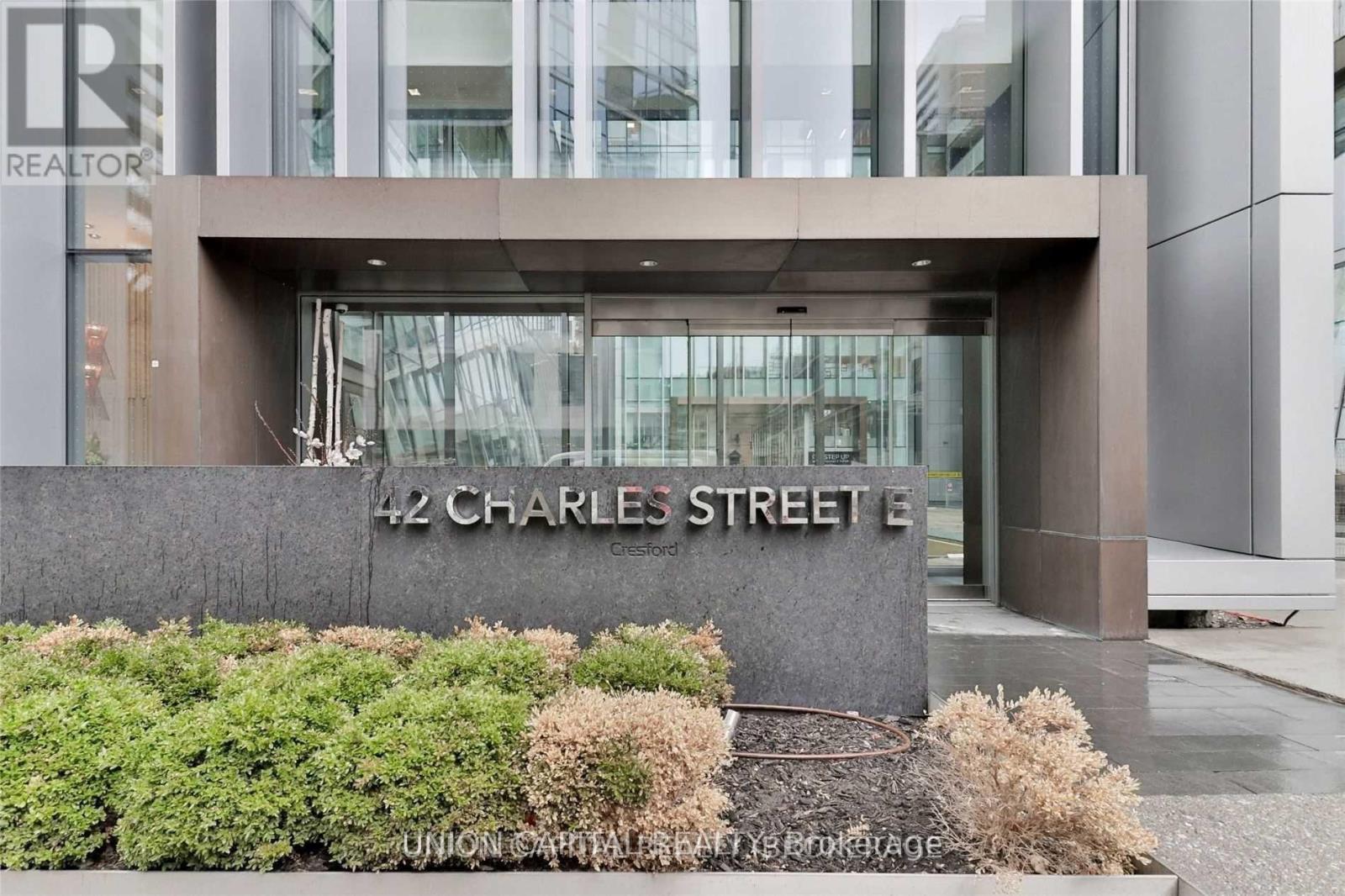 1805 - 42 Charles Street E, Toronto, Ontario  M4Y 1T4 - Photo 5 - C12944128