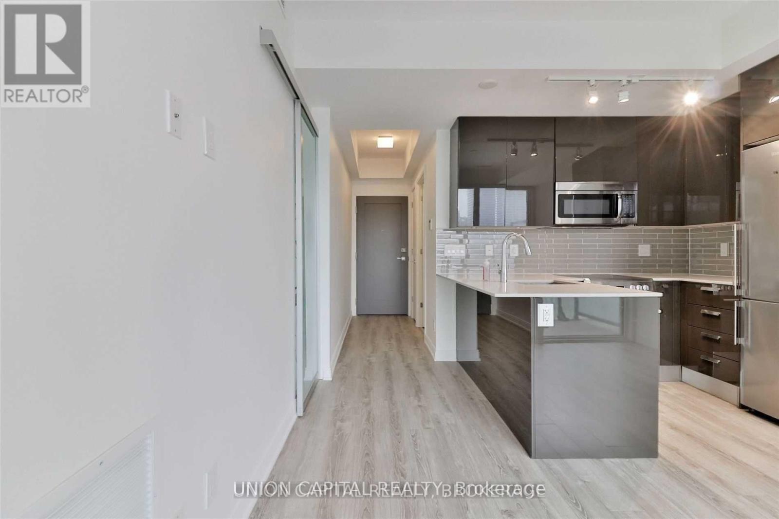 1805 - 42 Charles Street E, Toronto, Ontario  M4Y 1T4 - Photo 8 - C12944128