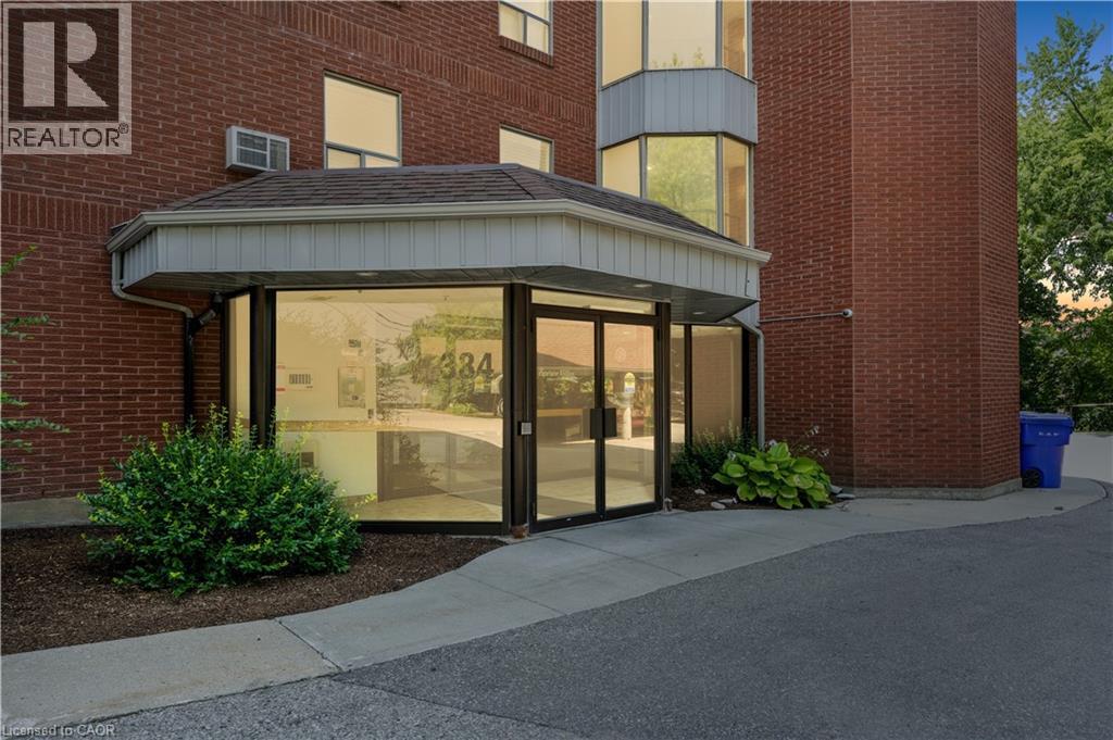 384 Erb Street W Unit# 404, Waterloo, Ontario  N2L 1W6 - Photo 3 - 40816289