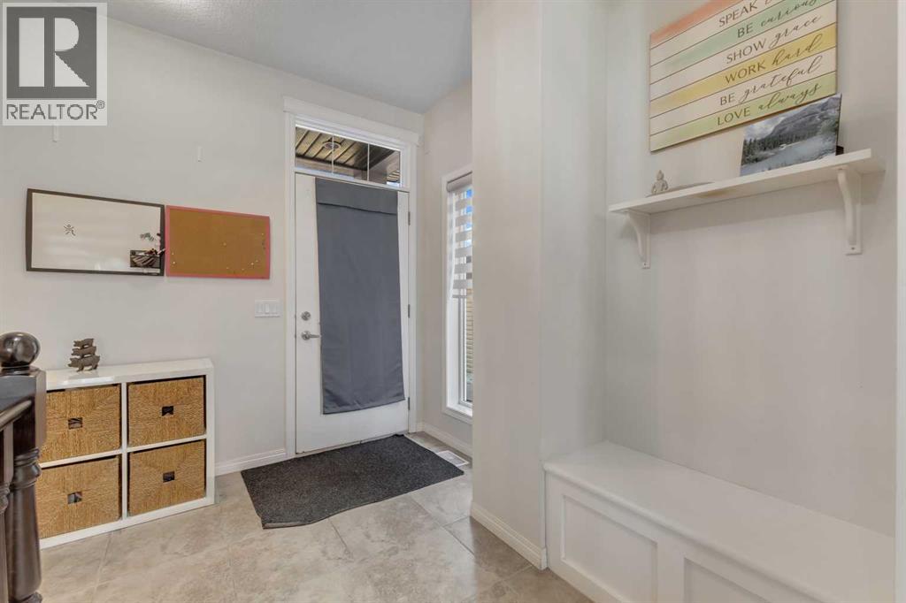 63 Panton View NW, Calgary, Alberta  T3K 0W2 - Photo 3 - A2268965