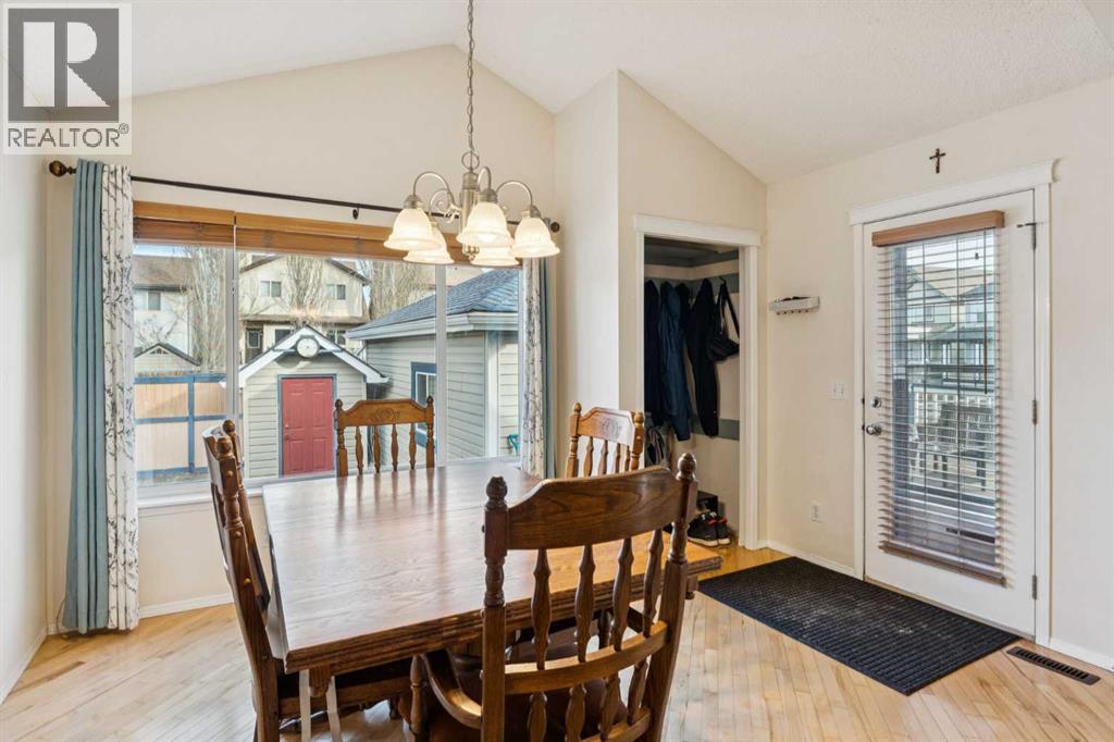 202 Copperfield Gardens SE, Calgary, Alberta  T2Z 4C1 - Photo 14 - A2294371