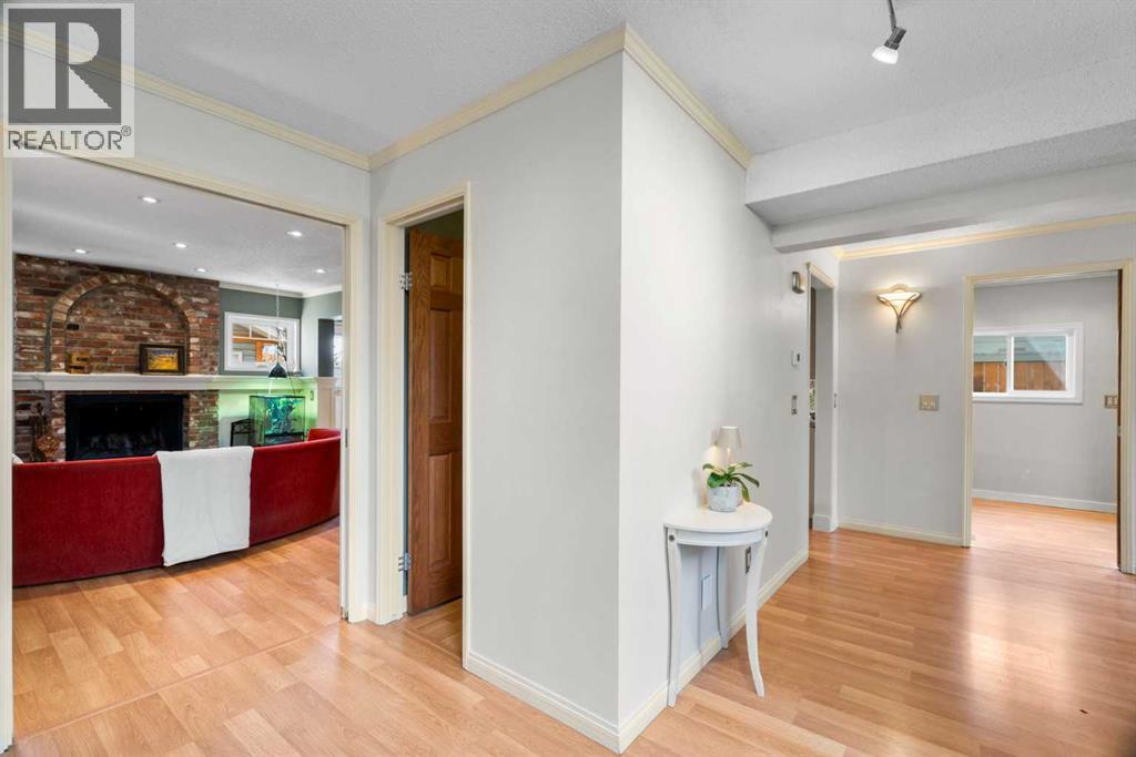 104 Midland Crescent SE, Calgary, Alberta  T2X 1P4 - Photo 4 - A2296928