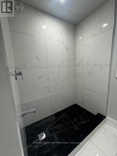 16 Almond Avenue, Whitby, Ontario  L1P 1K5 - Photo 10 - E12943834