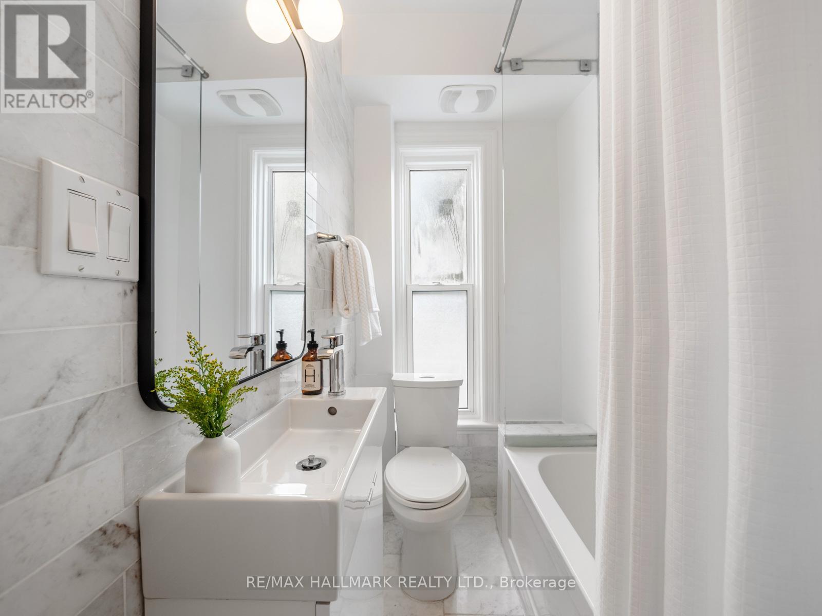 3 Woodville Avenue, Toronto, Ontario  M4K 2J5 - Photo 34 - E12943842