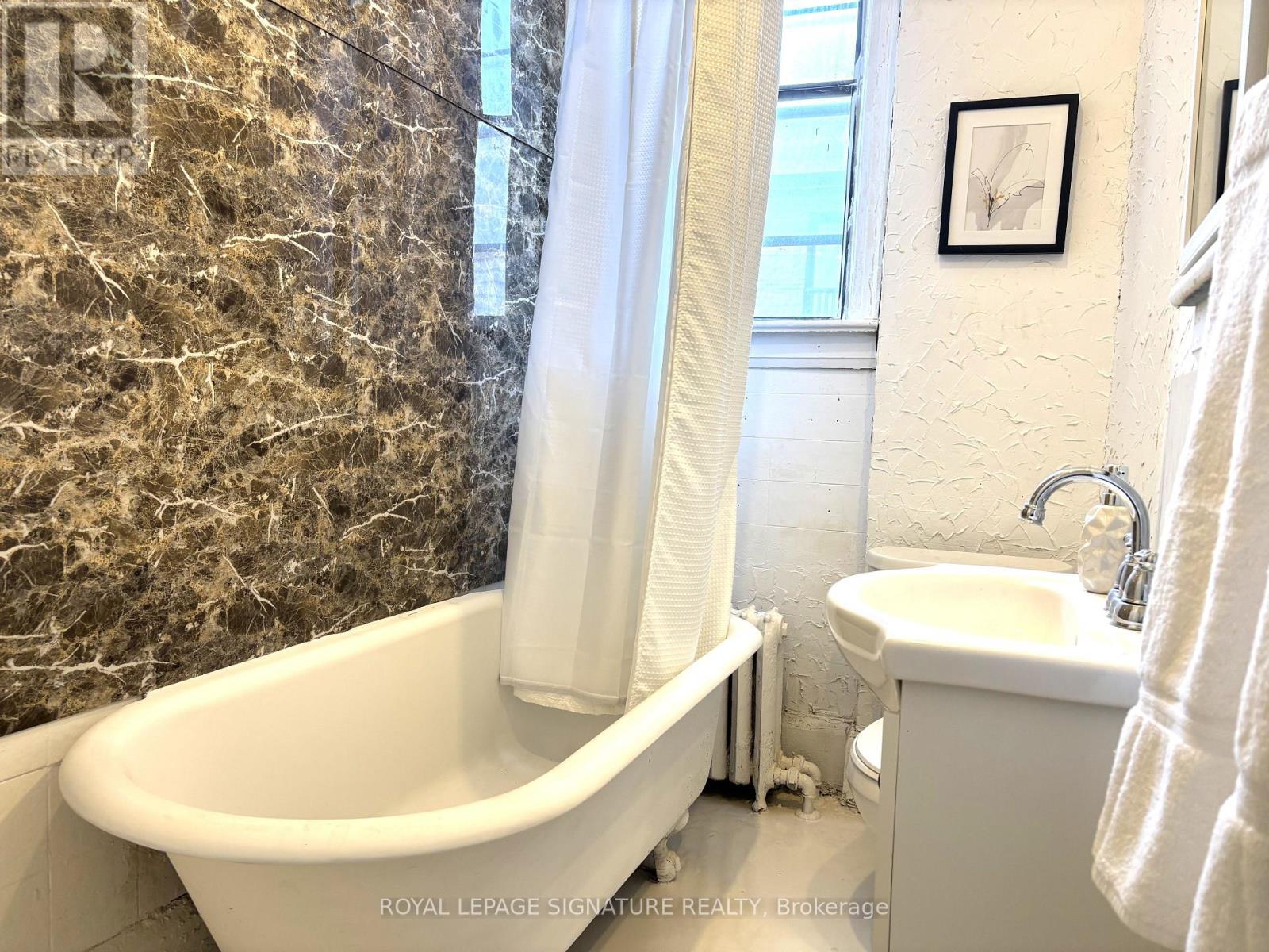 1 - 1 Hamilton Street, Toronto, Ontario  M4M 2C4 - Photo 4 - E12943922