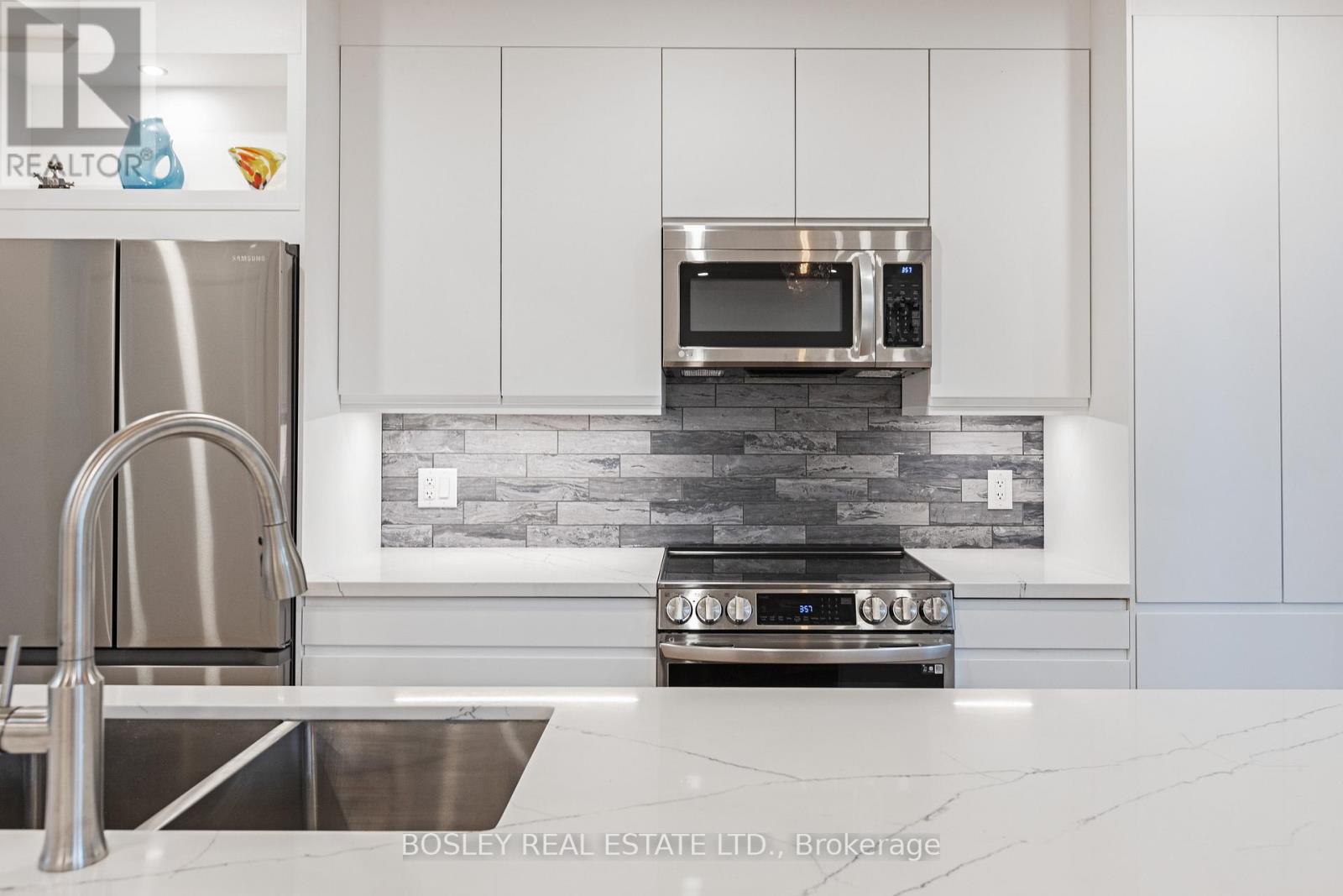 Rear - 108 Moberly Avenue, Toronto, Ontario  M4C 4B1 - Photo 8 - E12944014