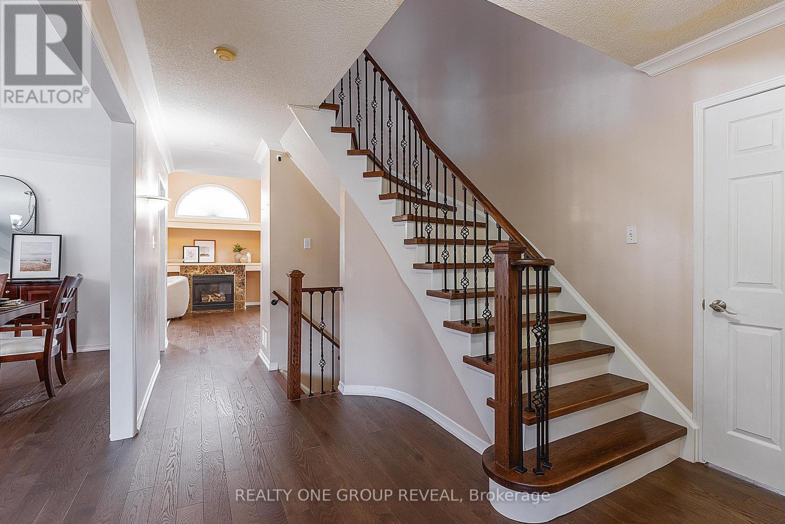 37 Wetherburn Drive, Whitby, Ontario  L1P 1M7 - Photo 9 - E12944108