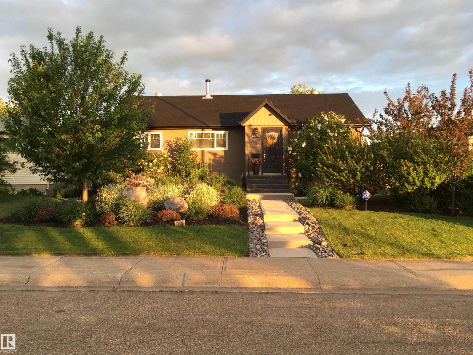6052 105B ST NW, edmonton, Alberta