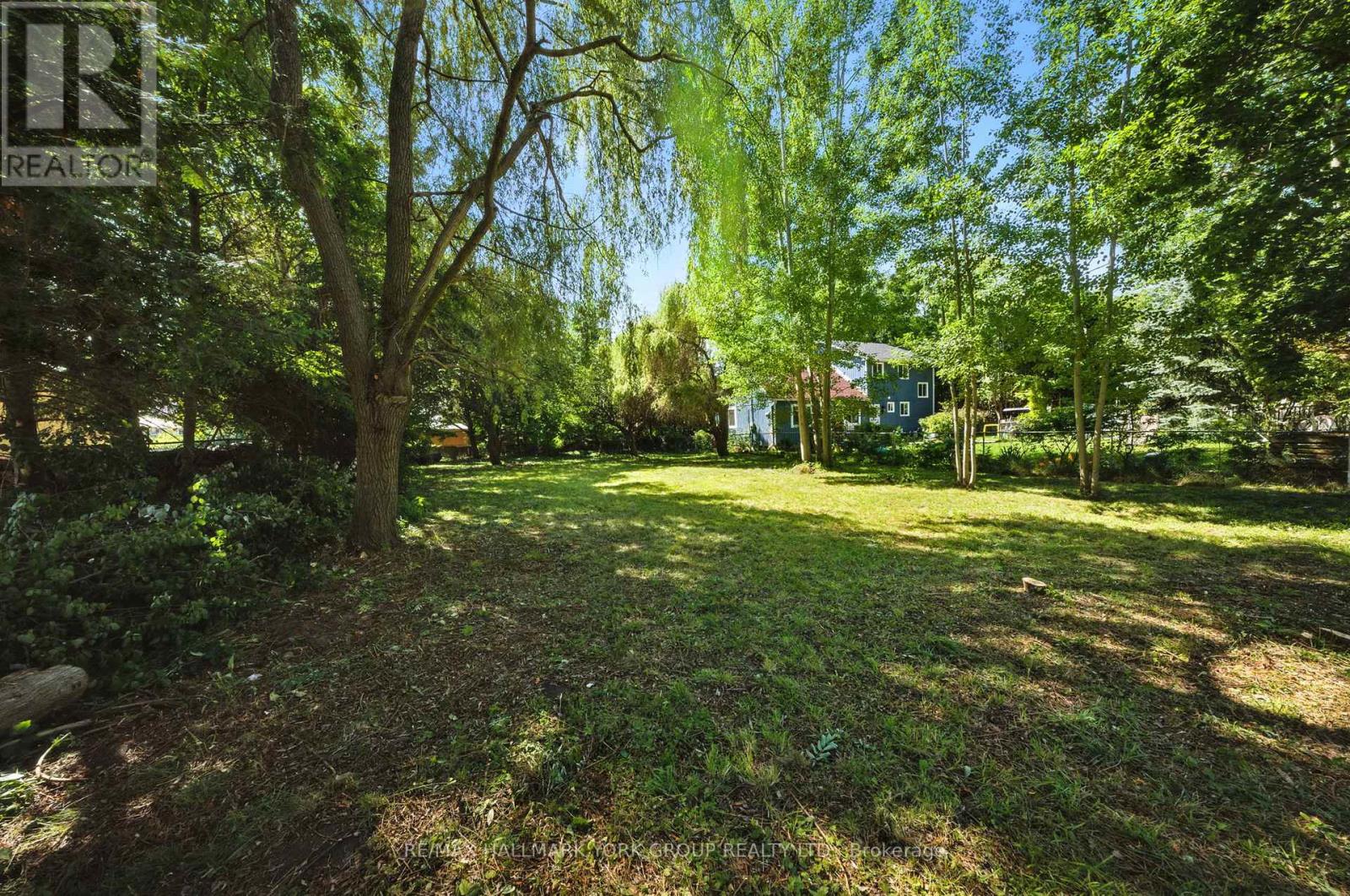 136 Metro Road N, Georgina, Ontario  L4P 3C8 - Photo 7 - N12943890