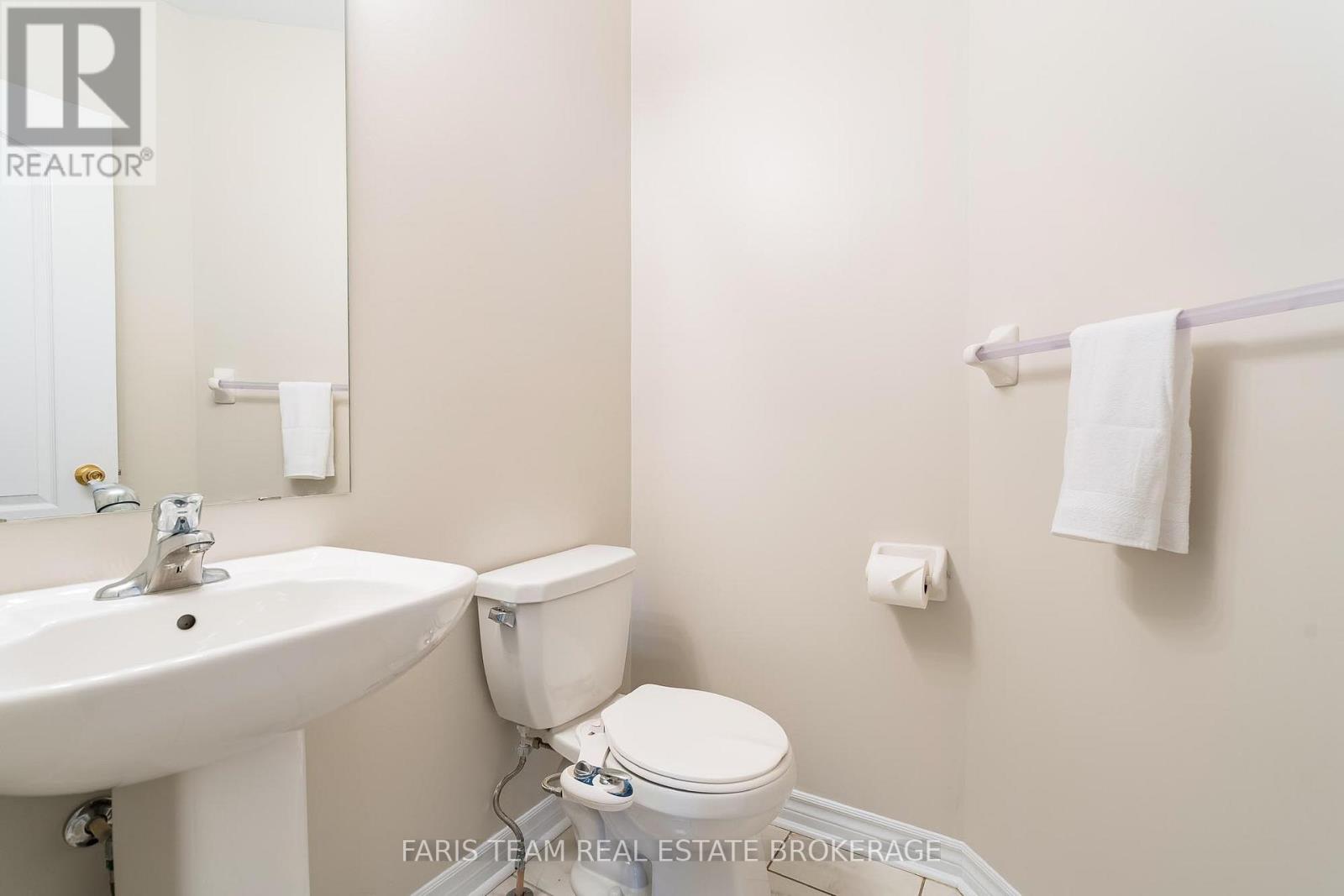 111 Latimer Avenue, Essa, Ontario  L3W 0N1 - Photo 18 - N12943946